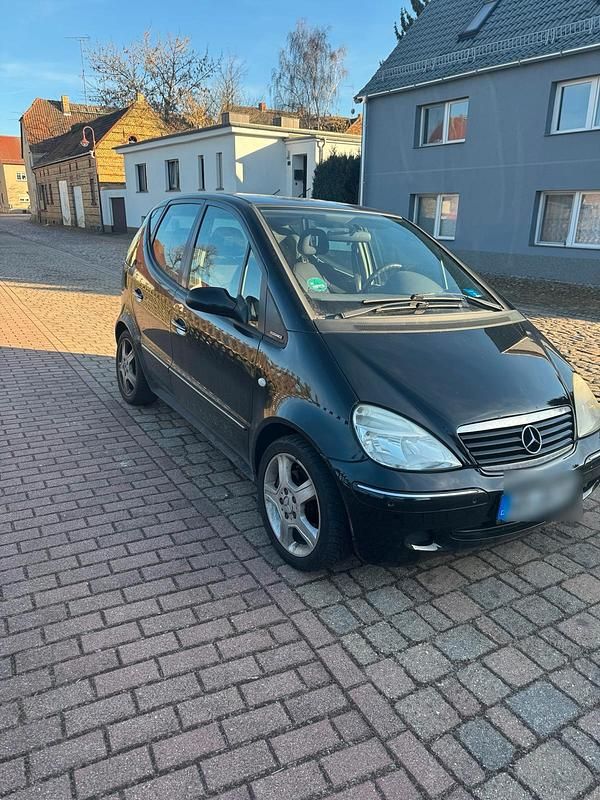 Gebraucht Mercedes A190 125 PS (91 kW) 2002 Schwarz Kleinwagen