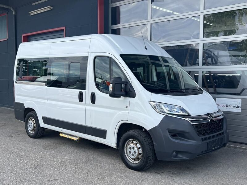Weiß Gebraucht 2017 Citroën Jumper Live Van / Kleinbus | 25.942 € - Bild 1/4