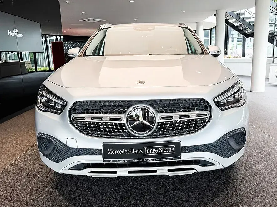 Gebraucht Mercedes GLA250 Style 160 PS (117 kW) 2021 Silber SUV