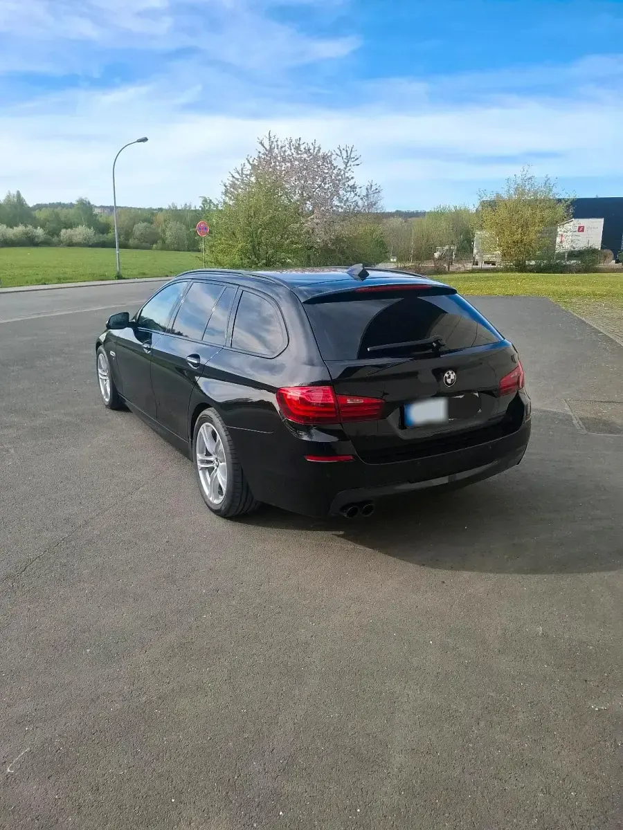 Gebraucht BMW 525 M Sport 218 PS (160 kW) 2015 Schwarz Kombi