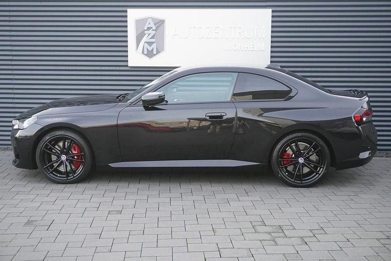 Gebraucht BMW 230 M Sport 245 PS (180 kW) 2023 Black sapphire schwarz metallic Coupé