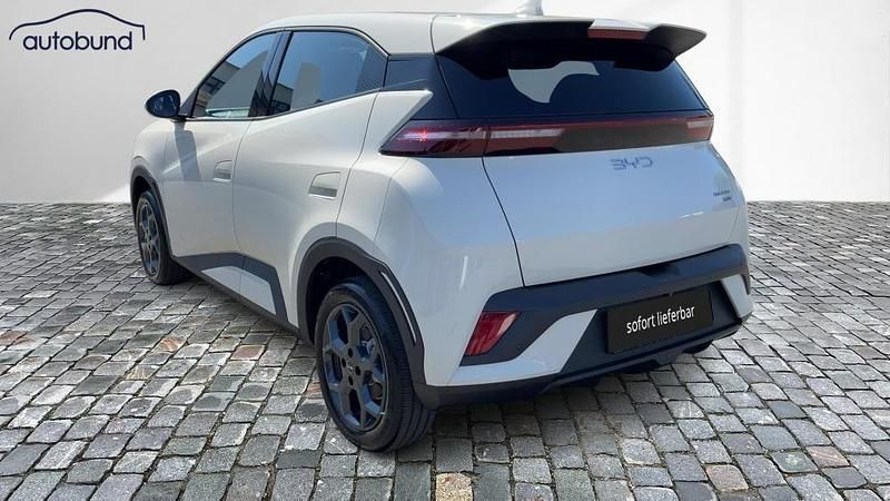 Neu BYD Dolphin Boost 85 kW (116 PS) 2025 Weiss / apricity white Kleinwagen