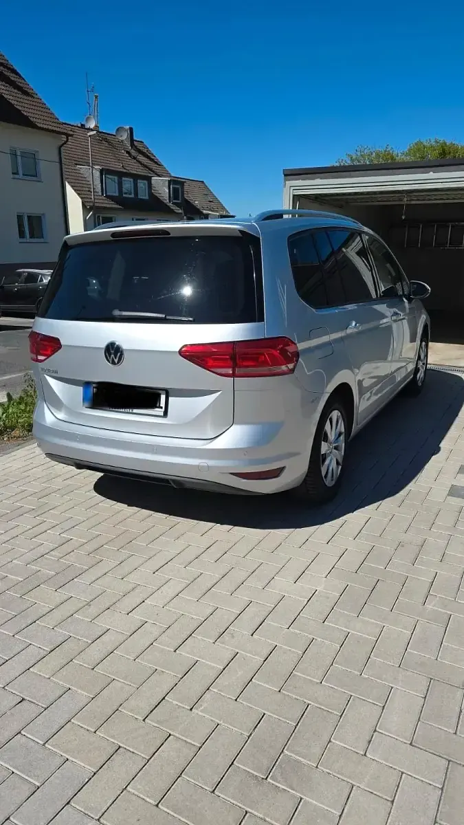 Gebraucht VW Touran Active 150 PS (110 kW) 2021 Silber Van / Kleinbus