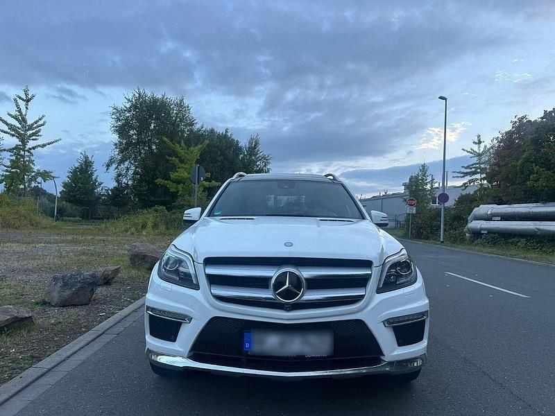 Gebraucht Mercedes GL350 AMG 258 PS (189 kW) 2015 Weiß SUV