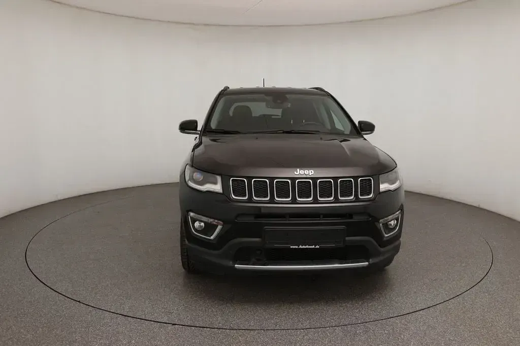 Gebraucht Jeep Compass Limited 170 PS (125 kW) 2019 Diamond black SUV
