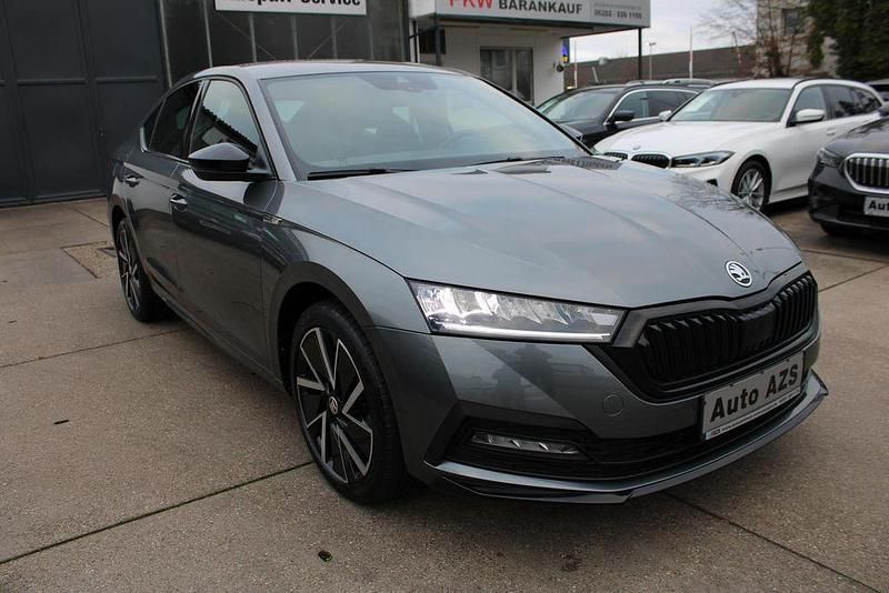 Grau Gebraucht 2022 Skoda Octavia SportLine Limousine | 25.590 € (Etwas zu teuer) - Bild 1/4