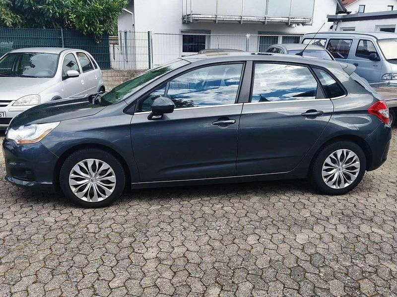 Lack grau shark/metallic klar Gebraucht 2014 Citroën C4 Business Class Kleinwagen | 3.590 € (Fairer Preis) - Bild 1/4