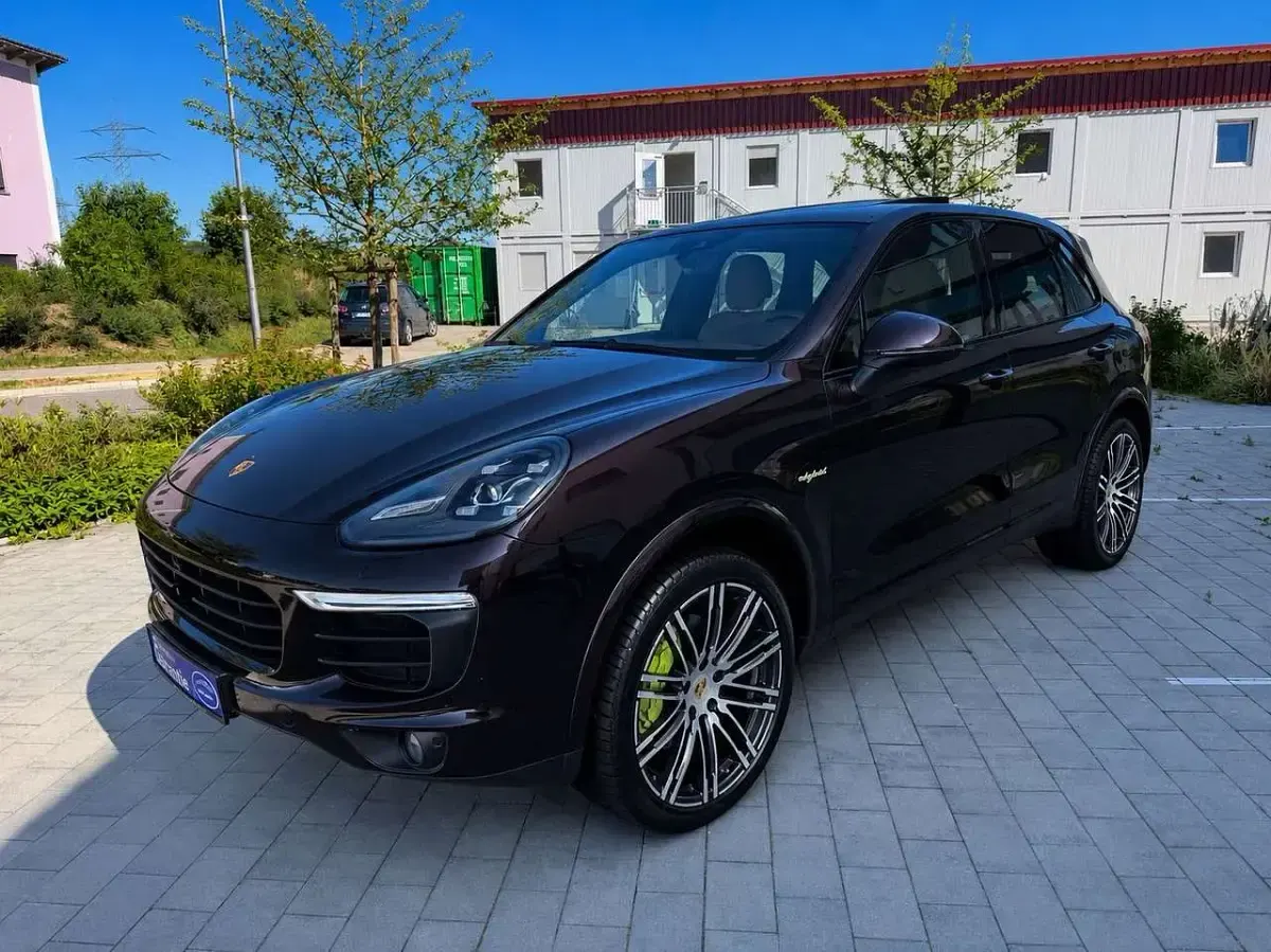 Gebraucht Porsche Cayenne Platinum Edition 333 PS (244 kW) 2016 Violett SUV