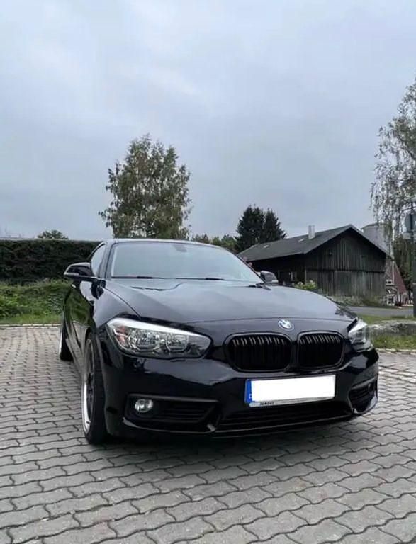 Usata BMW 120 Performance 184 CV (135 kW) 2017 Nero Utilitaria