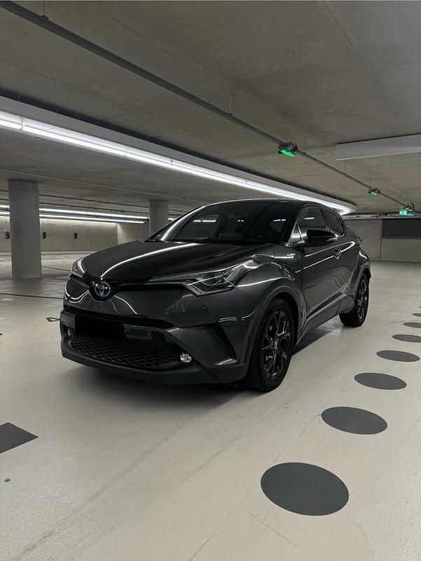 Grau Gebraucht 2018 Toyota C-HR Style SUV | 17.700 € (Fairer Preis) - Bild 1/4