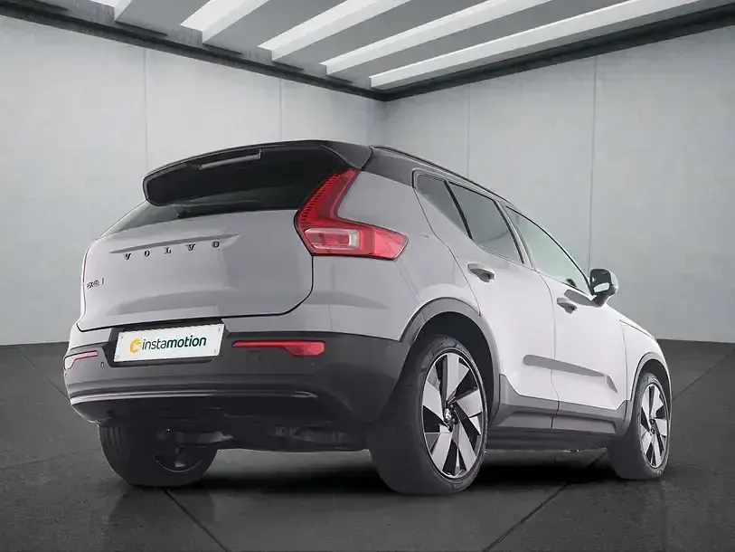 Używany Volvo EX40 Ultra 185 kW (252 KM) 2025 Szary SUV