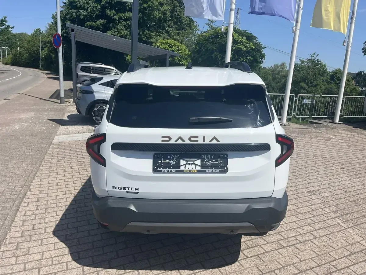 Neu Dacia Bigster Extreme 156 PS (114 kW) 2026 Arktis weiß SUV