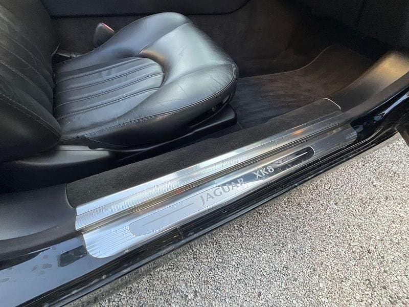 Gebraucht Jaguar XK8 284 PS (208 kW) 2002 Schwarz Cabrio