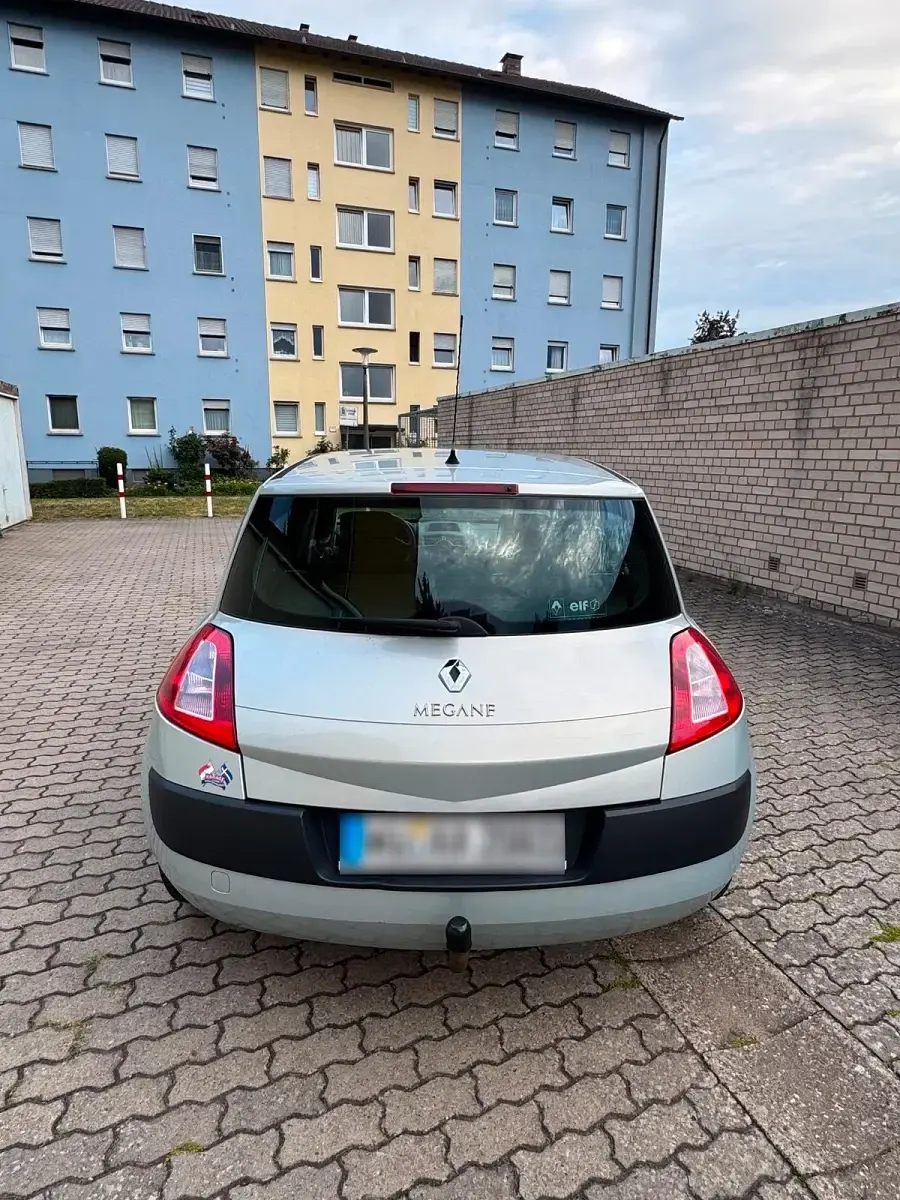 Gebraucht Renault Mégane II 135 PS (99 kW) 2004 Silber Kleinwagen