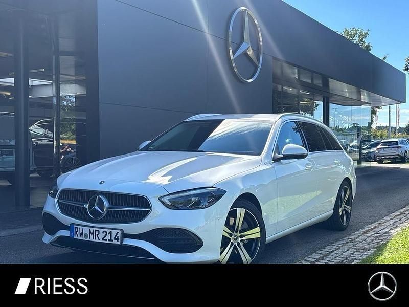Unilack polarweiß Gebraucht 2025 Mercedes C200 Avantgarde Kombi | 49.888 € (Teuer) - Bild 1/4