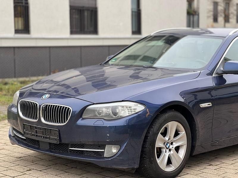 Second-hand BMW 525 204 CP (150 kW) 2012 Albastru Break
