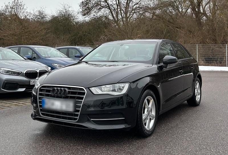 Gebraucht Audi A3 Sportback Attraction 125 PS (91 kW) 2014 Schwarz Kleinwagen