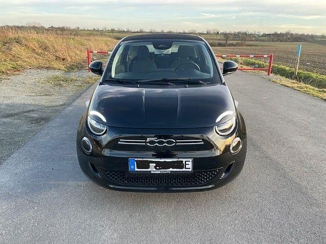 Gebraucht Fiat 500e Icon 86 kW (118 PS) 2021 Schwarz Cabrio
