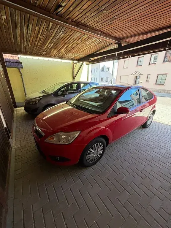 Gebraucht Ford Focus Style 125 PS (91 kW) 2008 Rot Limousine
