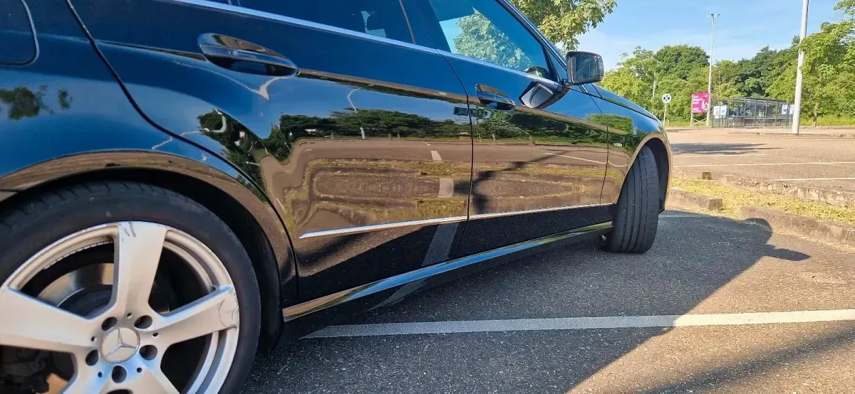 Gebraucht Mercedes E250 204 PS (150 kW) 2012 Schwarz Limousine