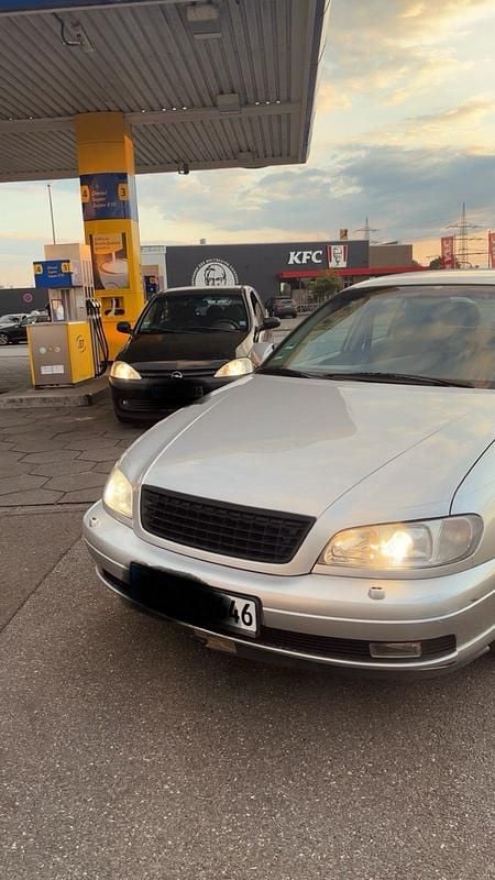 Silber Gebraucht 2000 Opel Omega Limousine | 1.800 € (Guter Preis) - Bild 1/4
