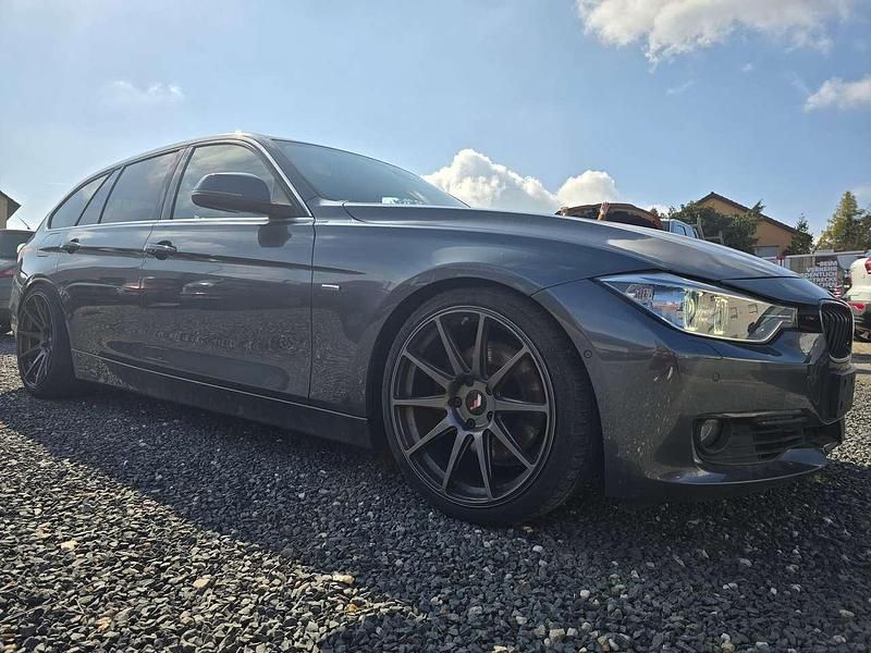 Gebraucht BMW 325 Luxury Line 218 PS (160 kW) 2014 Grau Kombi