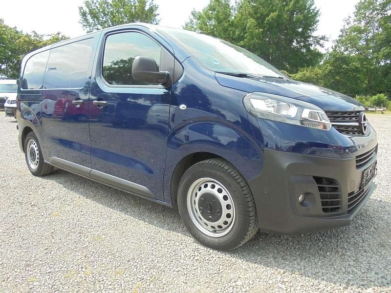Blau Gebraucht 2022 Opel Vivaro Edition Van | 10.115 € - Bild 1/4