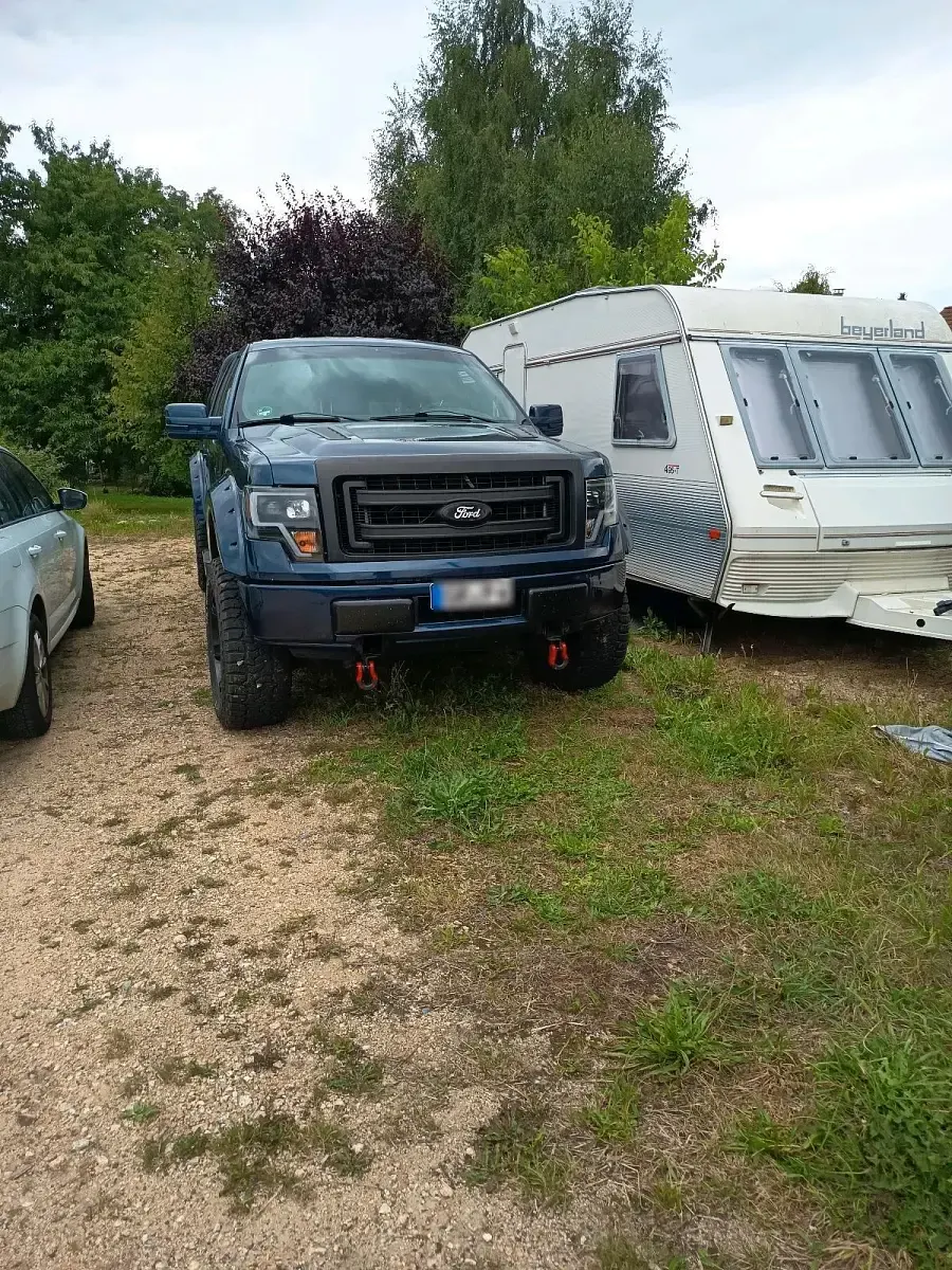 Gebraucht Ford V8 370 PS (272 kW) 2014 Blau Pickup