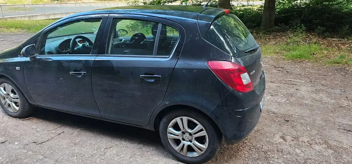 Gebraucht Opel Corsa Edition 80 PS (58 kW) 2009 Schwarz Kleinwagen