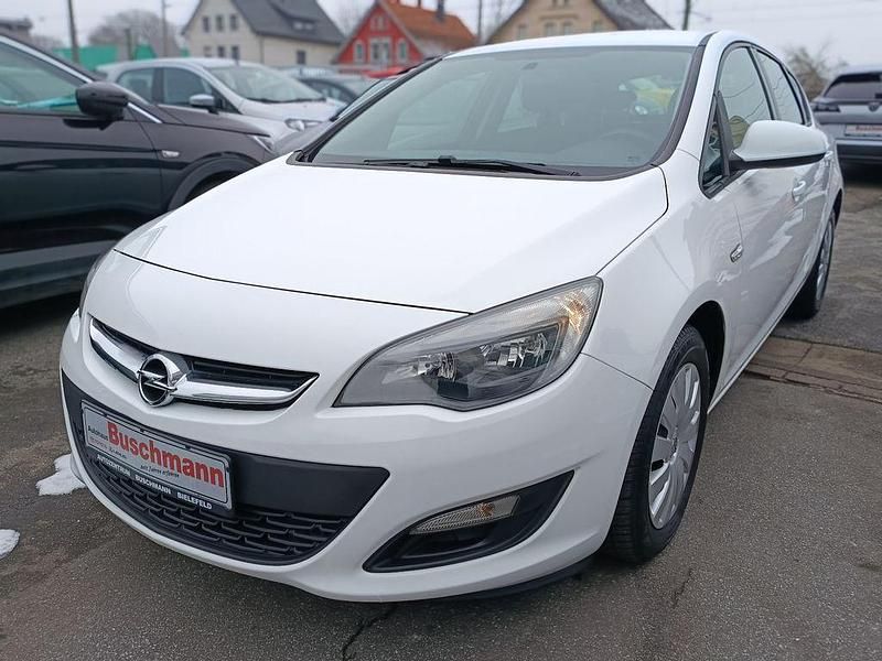Gebraucht Opel Astra Selection 87 PS (63 kW) 2013 Weiß Limousine