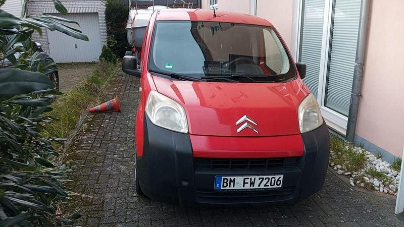 Rot Gebraucht 2009 Citroën Nemo Van / Kleinbus | 1.999 € (Etwas zu teuer) - Bild 1/4