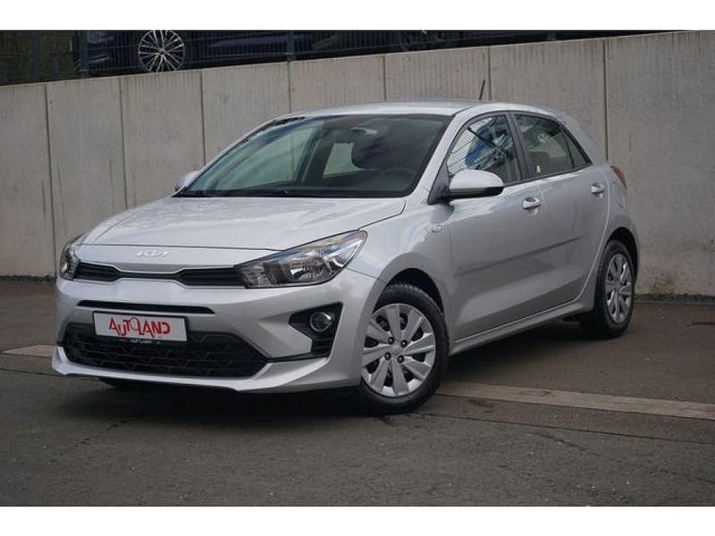 Second-hand Kia Rio 84 CP (61 kW) 2021 Argintiu Hatchback