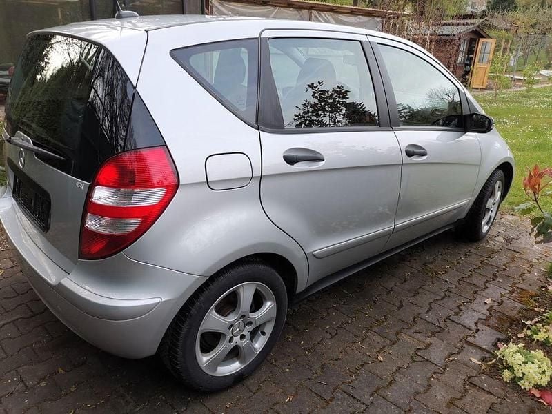 Gebraucht Mercedes A170 116 PS (85 kW) 2006 Silber Van / Kleinbus