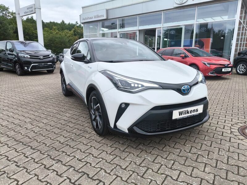 Novaweiss/dach schwarz Gebraucht 2020 Toyota C-HR Style SUV | 28.900 € (Teuer) - Bild 1/4