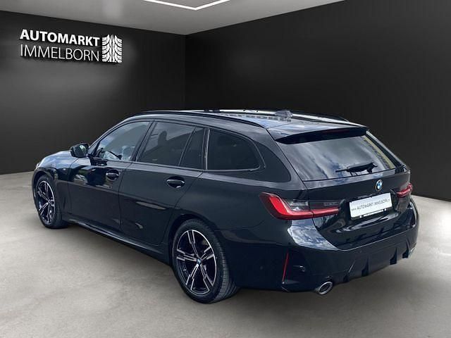 Gebraucht BMW 320 M Sport 190 PS (139 kW) 2023 Black sapphire metallic (metallic) Kombi