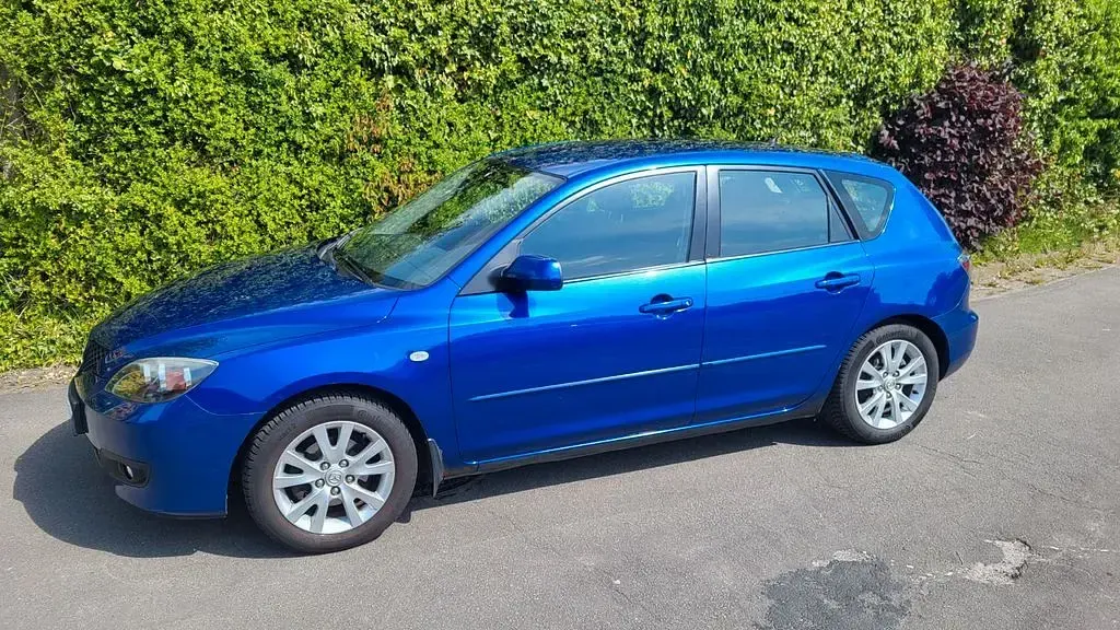 Second-hand Mazda 3 105 CP (77 kW) 2007 Albastru Berlinǎ