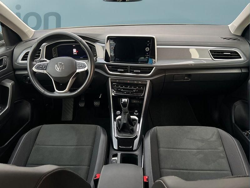Gebraucht VW T-Roc 116 PS (85 kW) 2024 Grau SUV