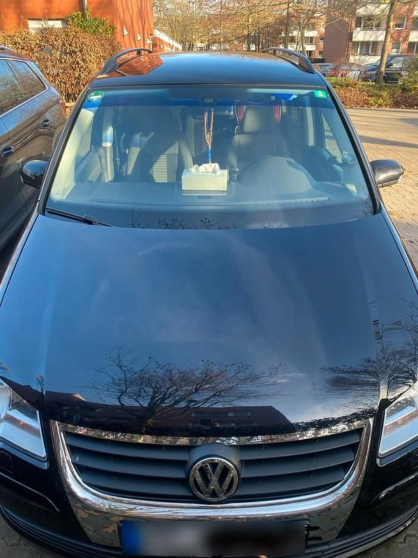 Gebraucht VW Touran 105 PS (77 kW) 2008 Schwarz Van / Kleinbus