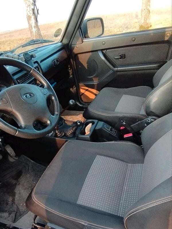 Usata Lada Urban 83 CV (61 kW) 2019 Verde SUV