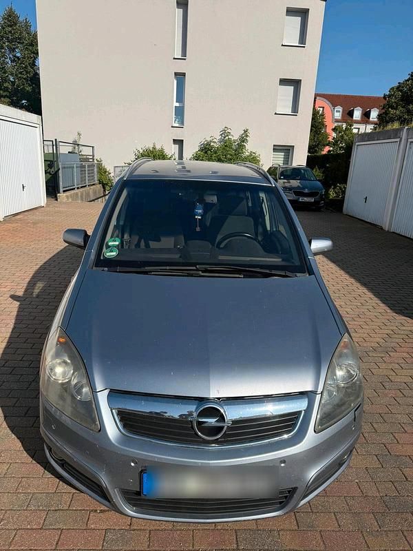 Grau Gebraucht 2006 Opel Zafira Van / Kleinbus | 2.499 € (Fairer Preis) - Bild 1/4