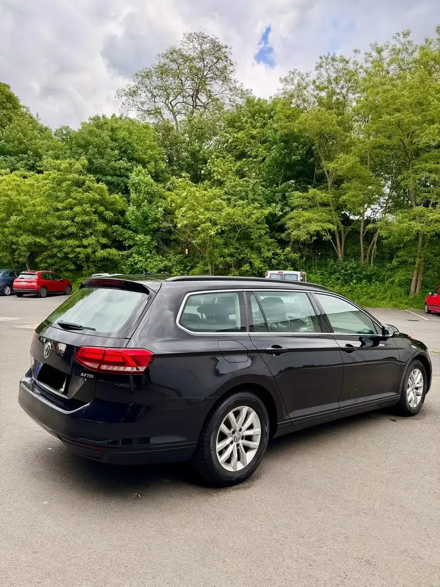 Gebraucht VW Passat 150 PS (110 kW) 2018 Schwarz Kombi