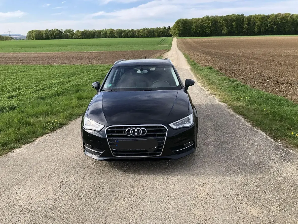 Gebraucht Audi A3 Attraction 150 PS (110 kW) 2014 Schwarz Limousine