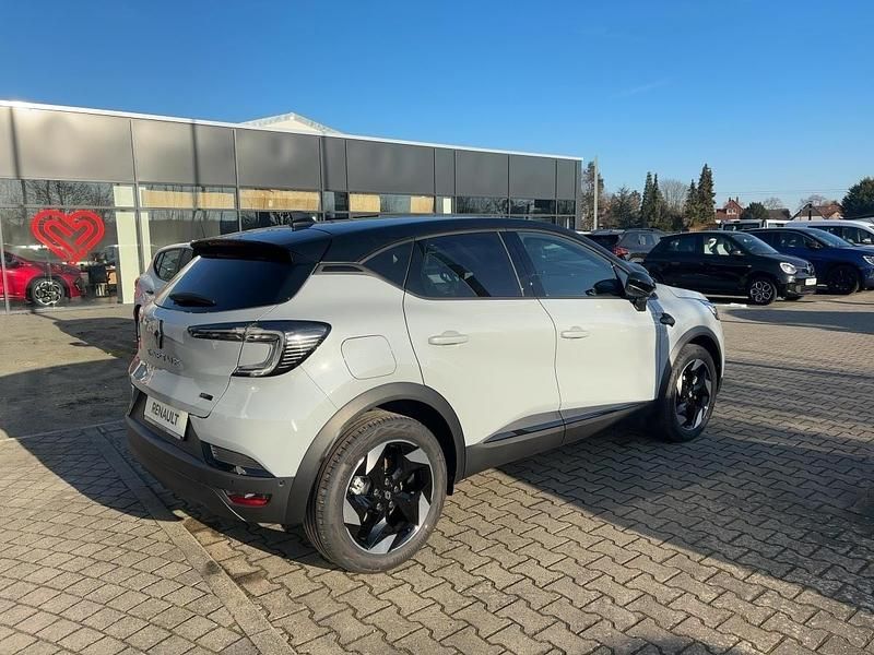 Neu Renault Captur Techno 158 PS (116 kW) 2025 Rafalgrau metallic, black pearlschwarz metallic (grau) SUV
