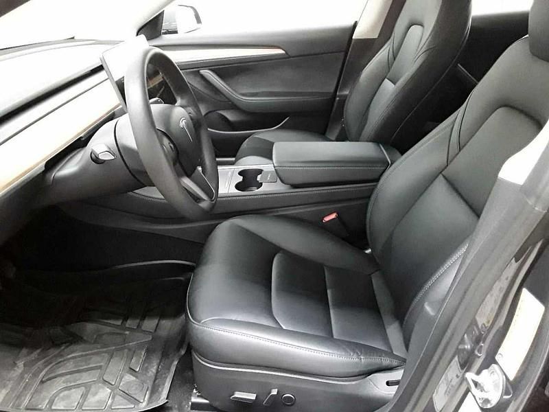 Gebraucht Tesla Model 3 RWD 239 kW (325 PS) 2022 Midnight silver metallic Limousine