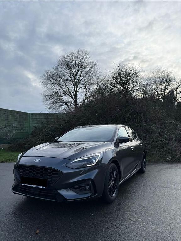 Gebraucht Ford Focus ST-Line 182 PS (133 kW) 2019 Grau Limousine