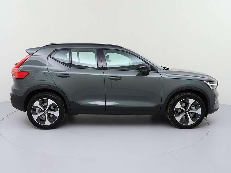 Neu Volvo XC40 Plus 163 PS (119 kW) 2025 Other SUV