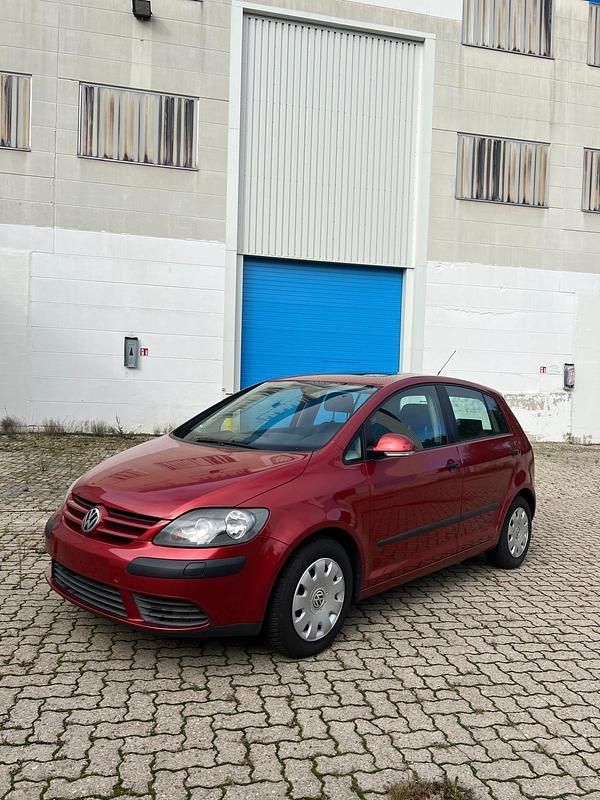 Gebraucht VW Golf IV 75 PS (55 kW) 2005 Rot Kleinwagen