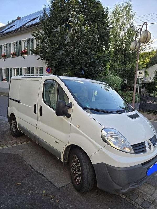 Gebraucht Renault Trafic Komfort 90 PS (66 kW) 2014 Weiß Van / Kleinbus