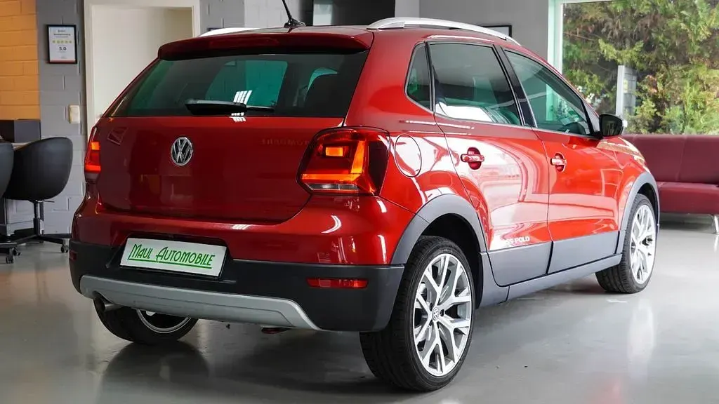 Gebraucht VW Polo Cross 90 PS (66 kW) 2017 Sunsetred Kleinwagen