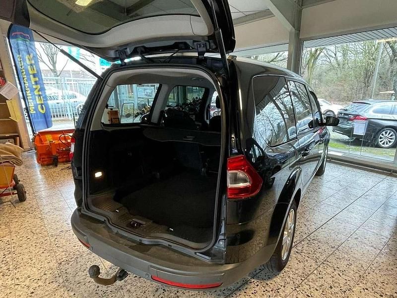 Gebraucht Ford Galaxy Ambiente 145 PS (106 kW) 2011 Panther black met. Van / Kleinbus